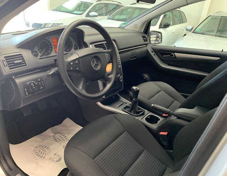 Mercedes-Benz Třídy B 12