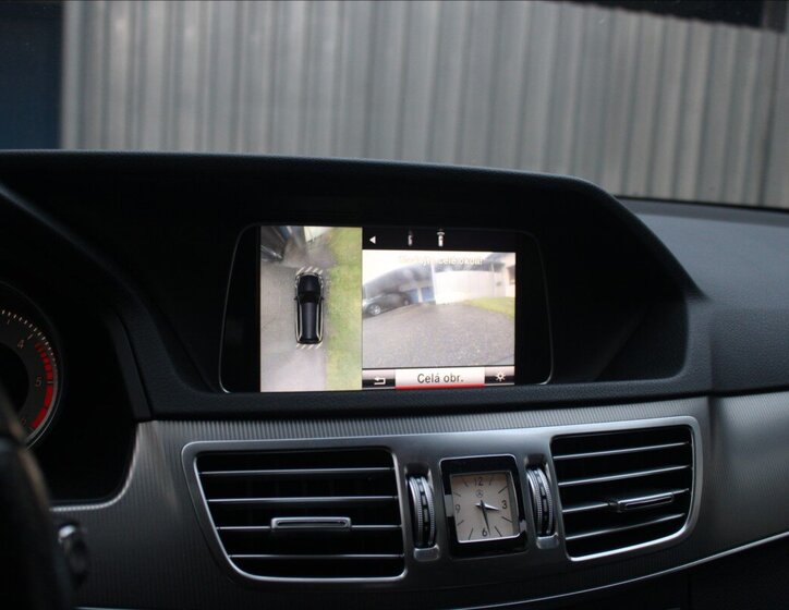 Mercedes-Benz Třídy E 27