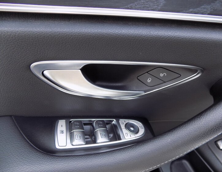 Mercedes-Benz Třídy E 25