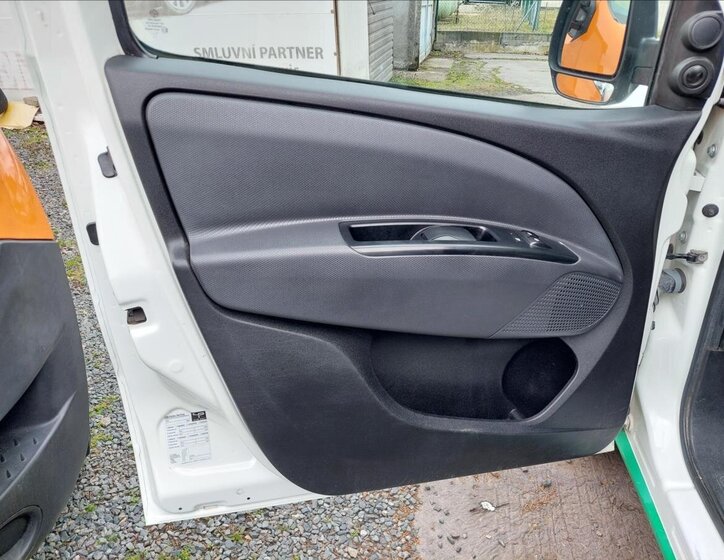 Fiat Dobló Pick-up 1,4 l 88 kw