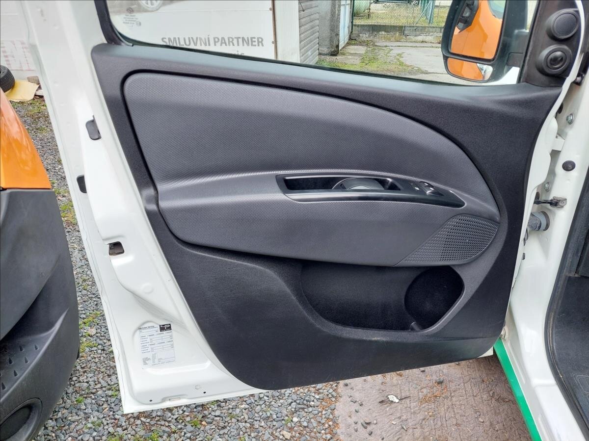 Fiat Dobló Pick-up 1,4 l 88 kw