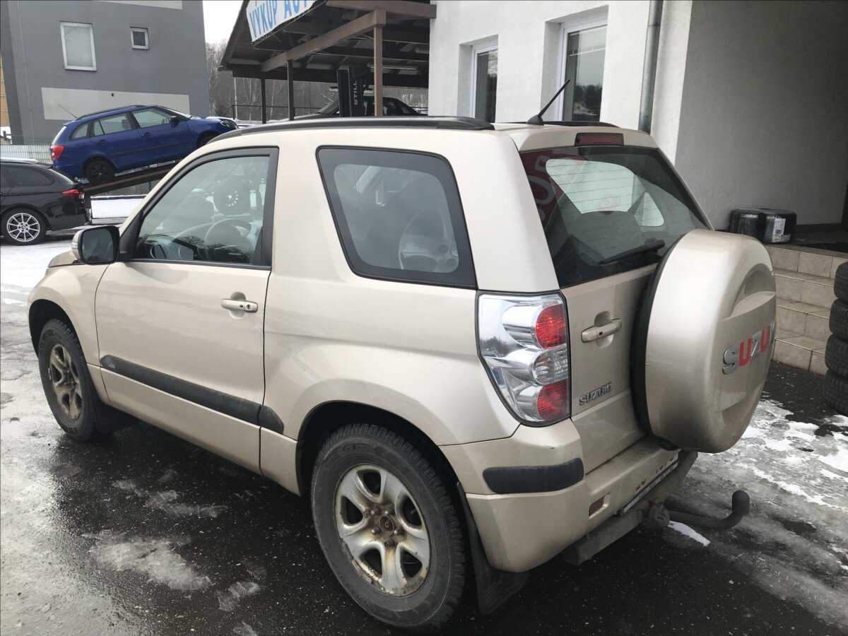 Suzuki Grand Vitara SUV 2,4 l 122 kw