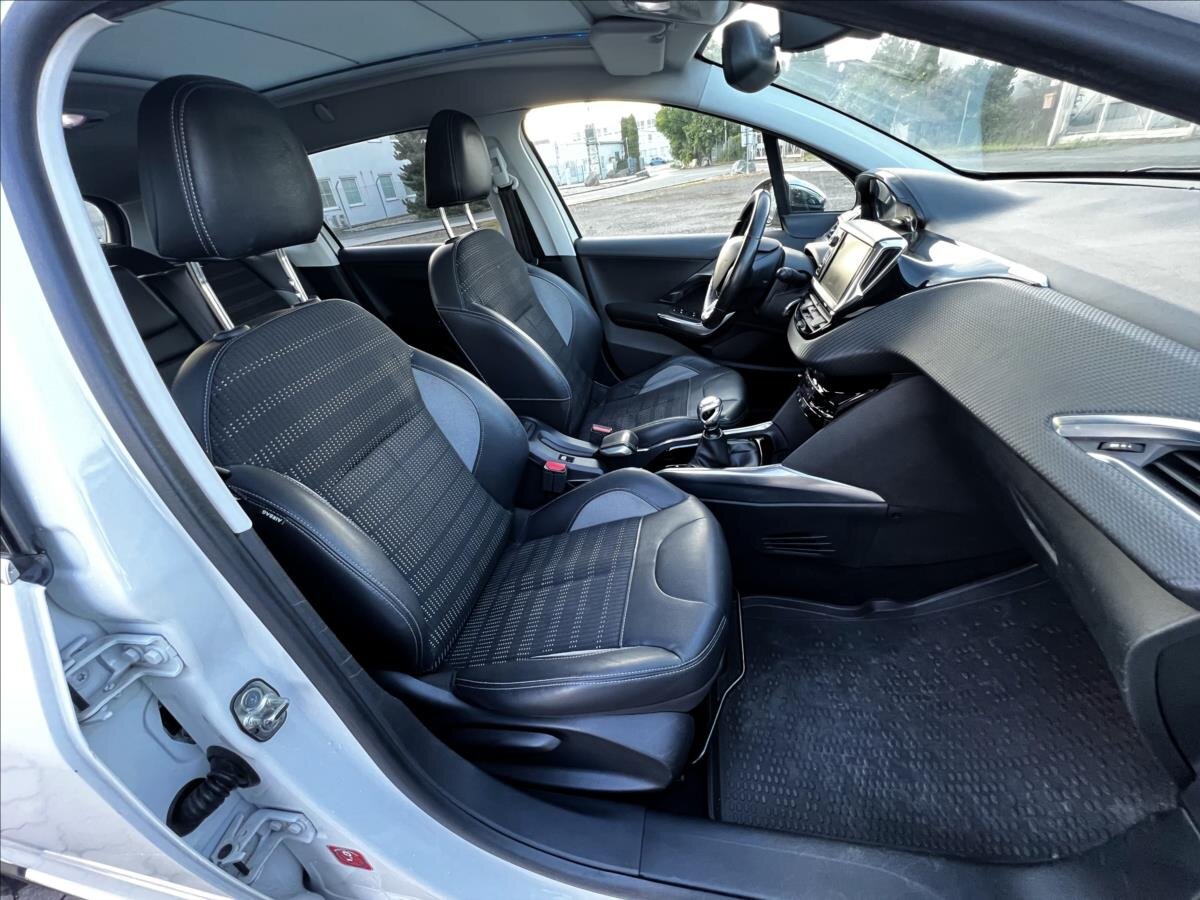 Peugeot 2008 SUV / Terénní 1,6 l 84 kw