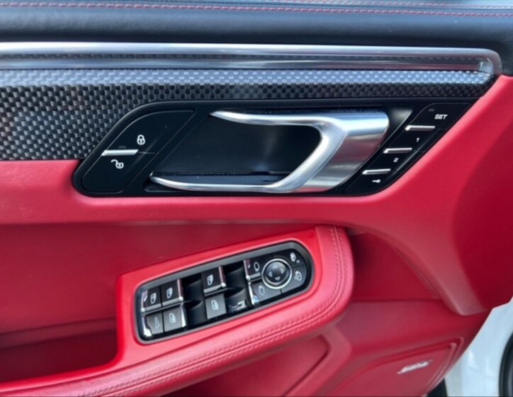 Porsche Macan SUV / Terénní 3,0 l 190 kw