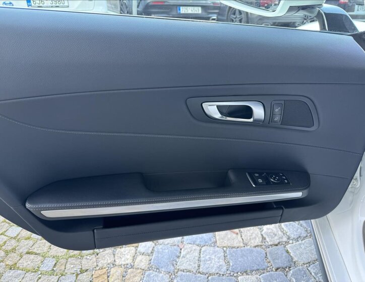 Mercedes-Benz AMG GT 4