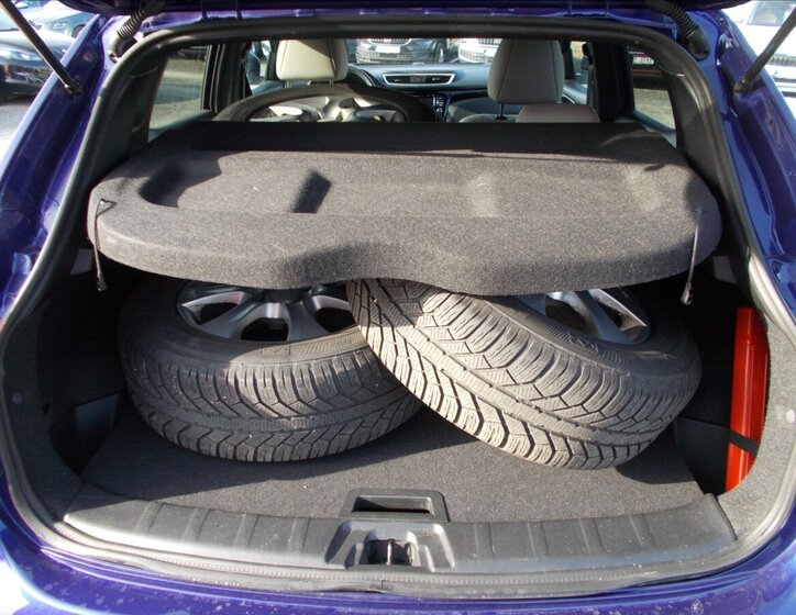 Nissan Qashqai SUV / Terénní 1,6 l 120 kw