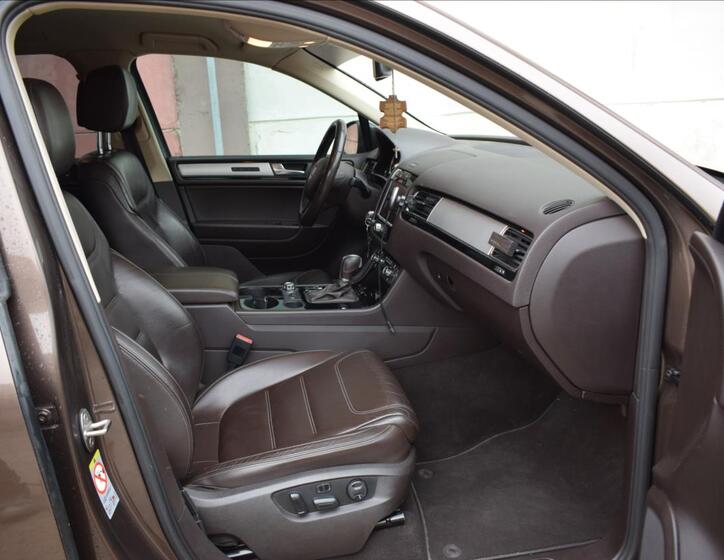 Volkswagen Touareg 19