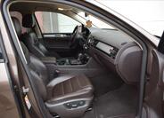 Volkswagen Touareg 19