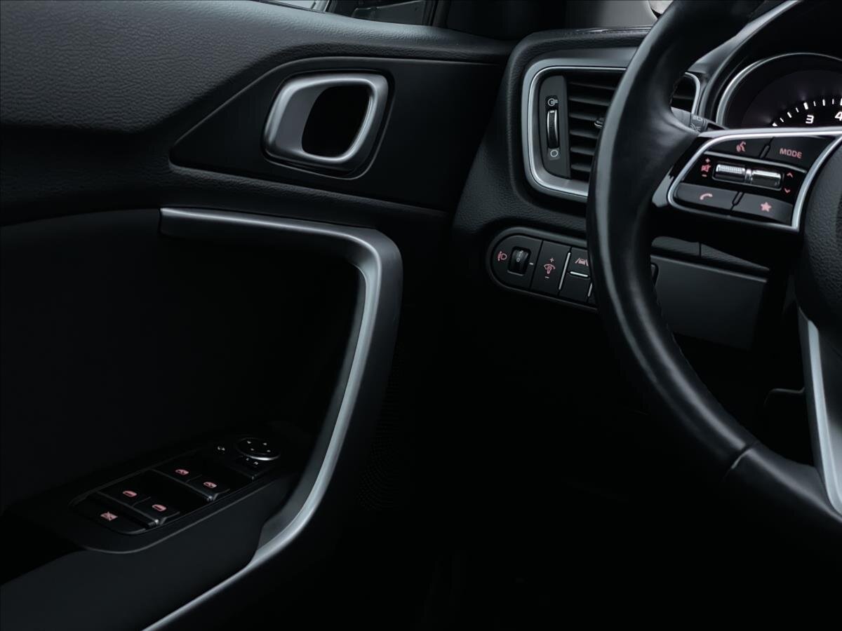 KIA Ceed Hatchback 998,0 74 kw