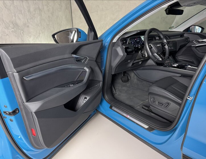 Audi e-tron SUV 0,0 300 kw