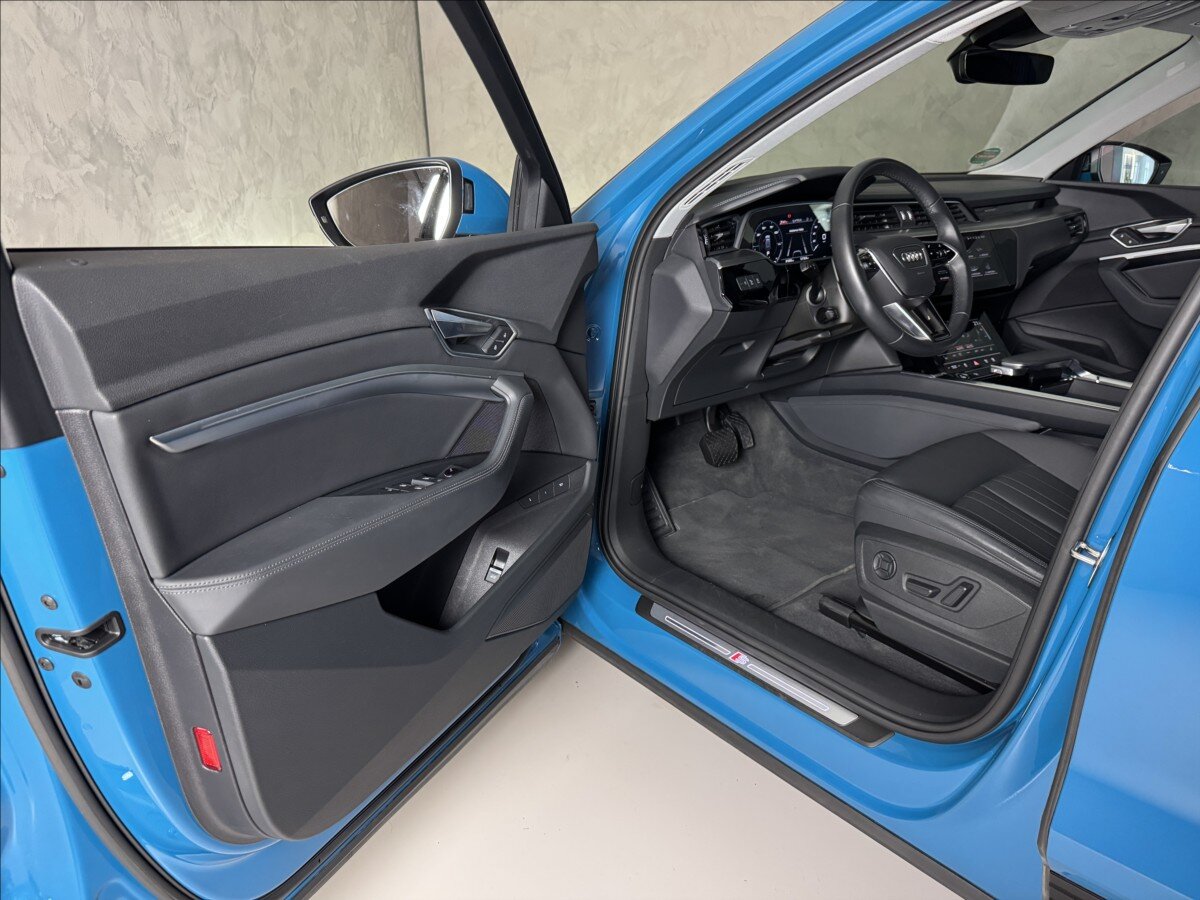 Audi e-tron SUV 0,0 300 kw