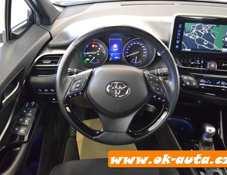 Toyota C-HR Hatchback 1,8 l 0