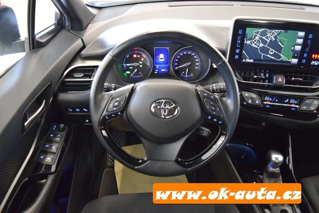 Toyota C-HR Hatchback 1,8 l 0