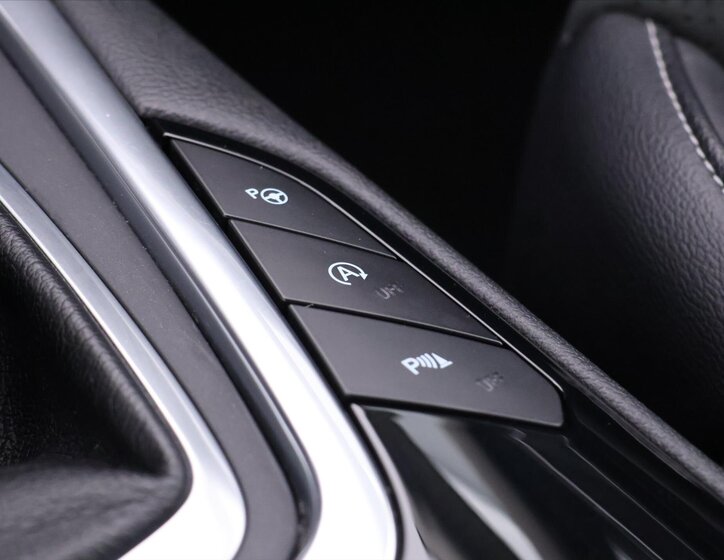 Ford S-MAX MPV 2,0 l 132 kw