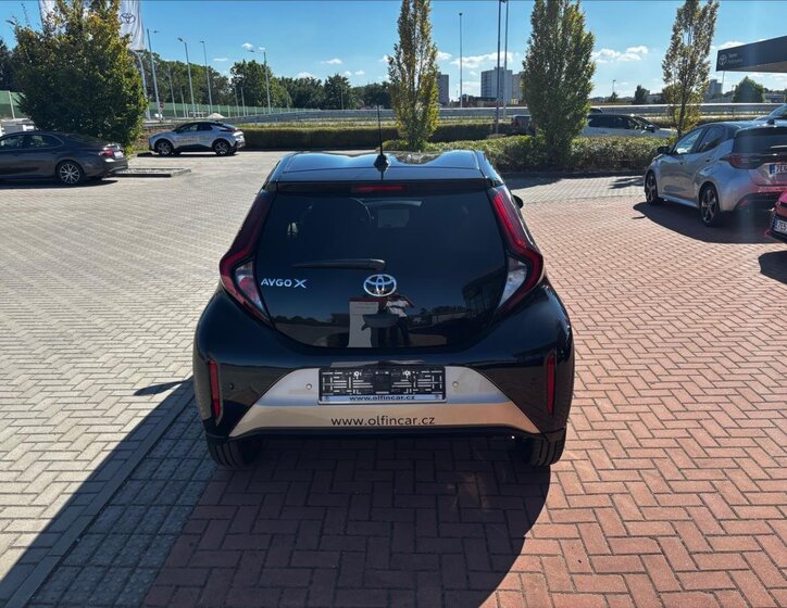 Toyota Aygo Hatchback 998,0 53 kw