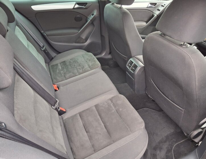 Volkswagen Golf Hatchback 1,6 l 77 kw