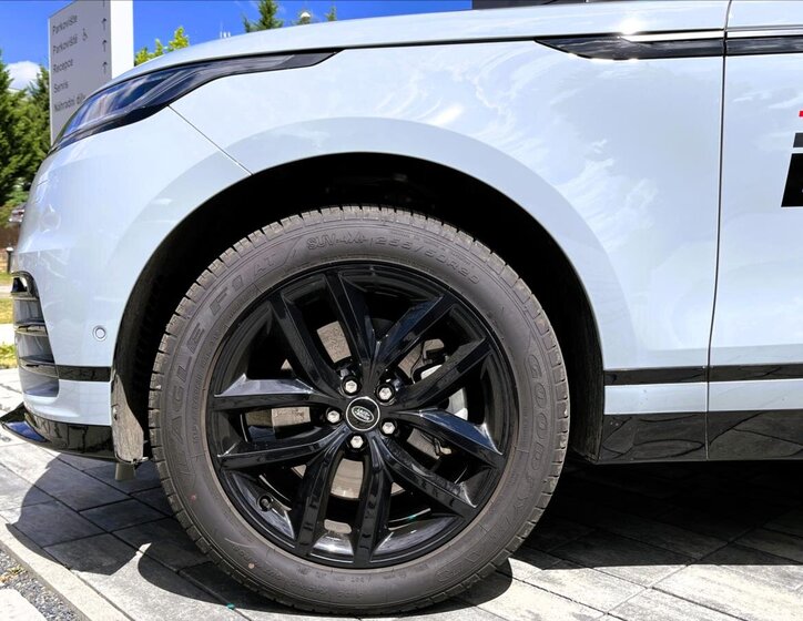Land Rover Range Rover Velar SUV / Terénní 2,0 l 150 kw