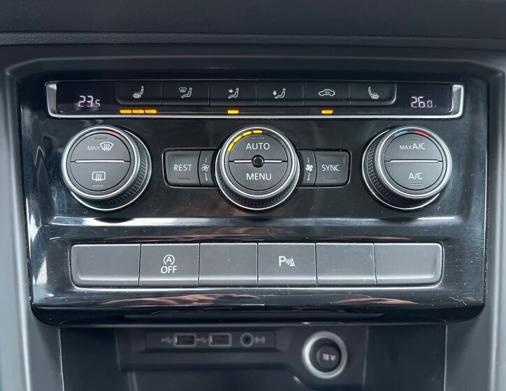 Volkswagen Touran MPV 1,5 l 110 kw