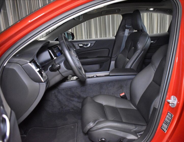 Volvo S60 Sedan / Limuzína 2,0 l 184 kw