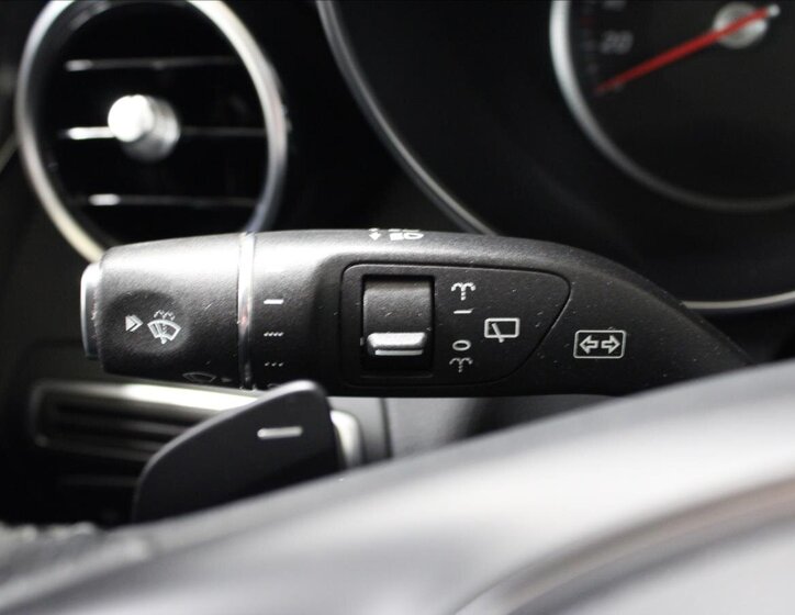 Mercedes-Benz Třídy C Kombi 2,0 l 135 kw