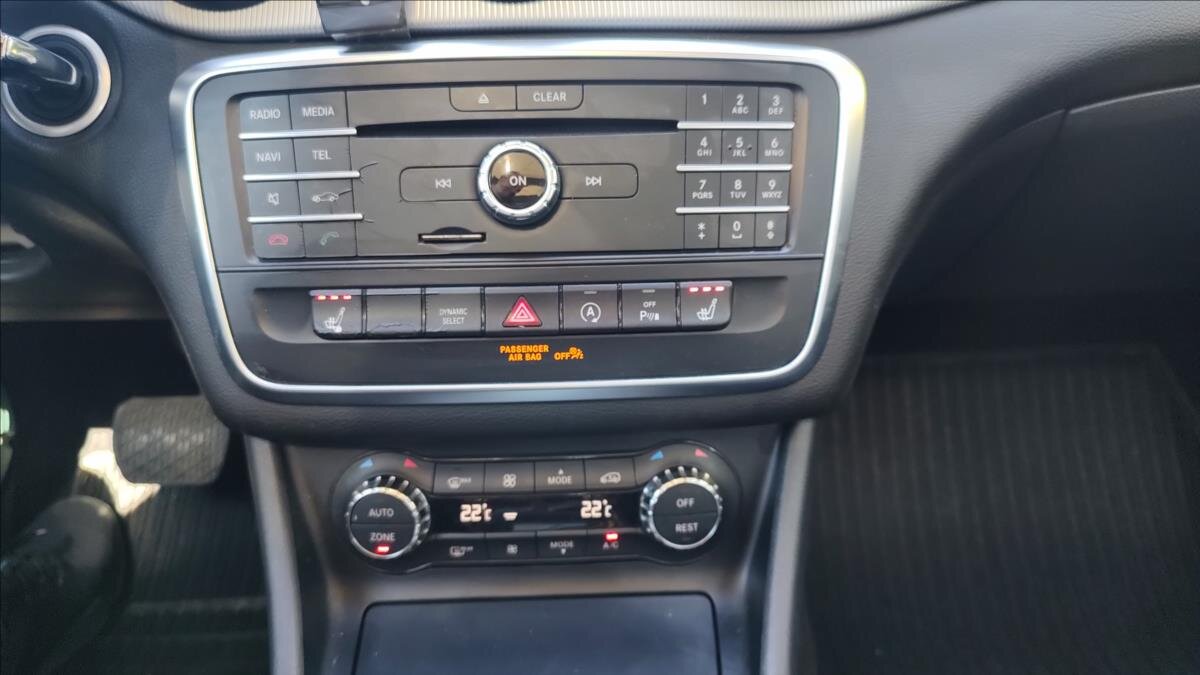 Mercedes-Benz GLA CUV 1,6 l 115 kw