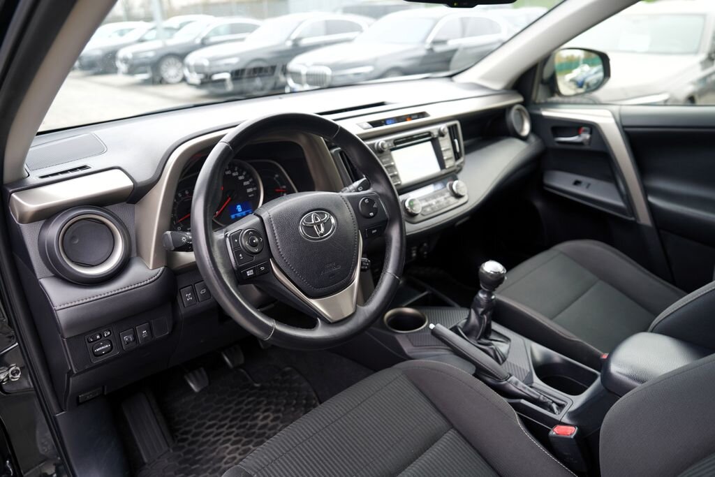 Toyota RAV4 SUV / Terénní 2,0 l 91 kw