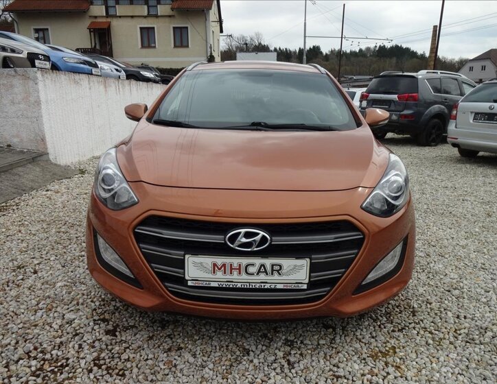 Hyundai i30 Kombi 1,6 l 99 kw