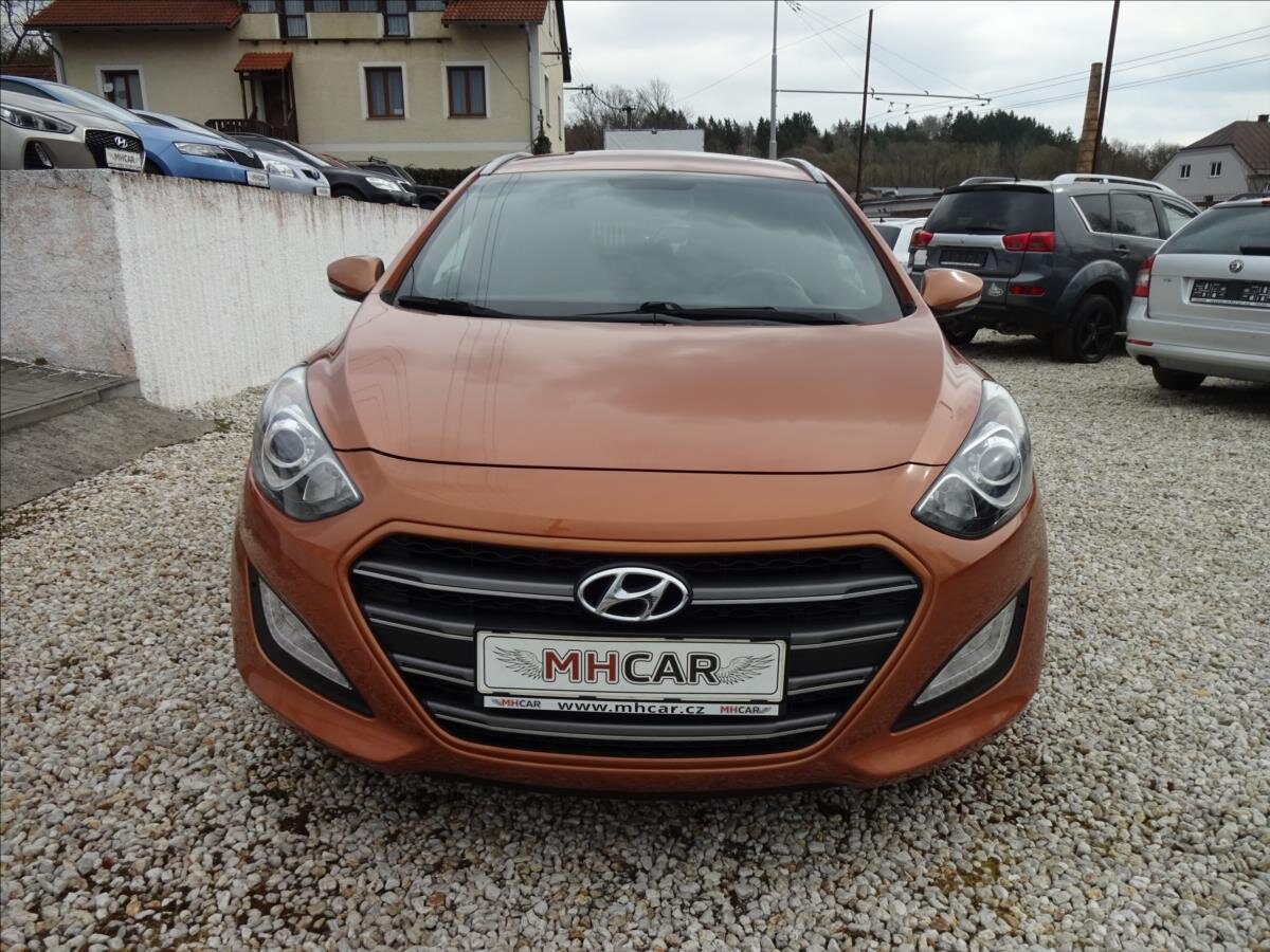Hyundai i30 Kombi 1,6 l 99 kw