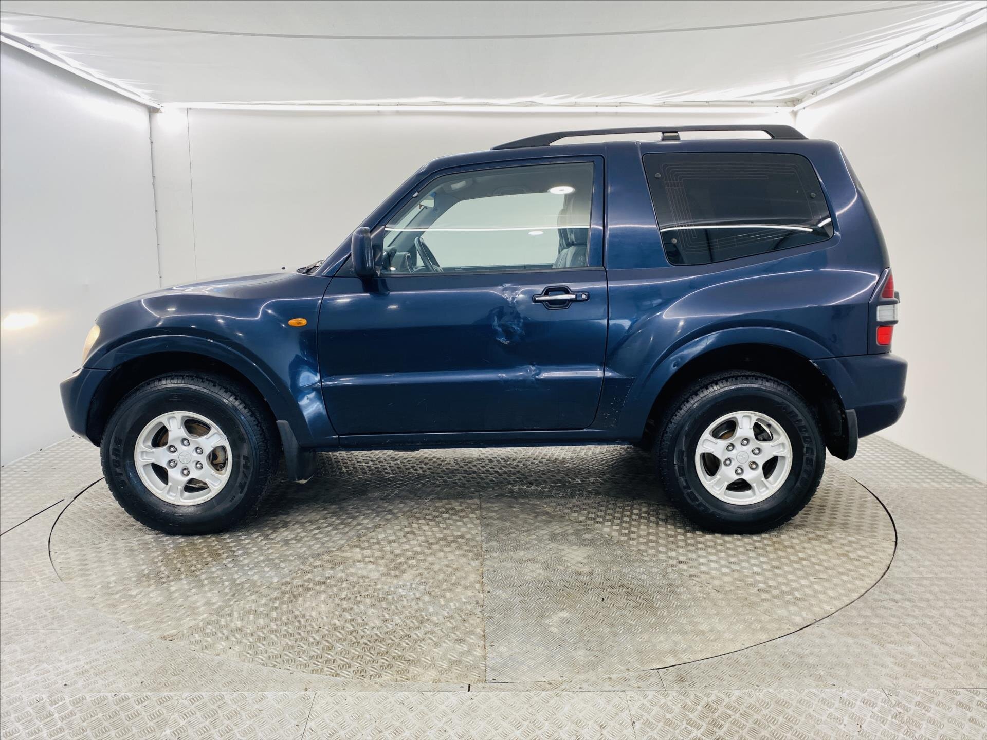Mitsubishi Pajero SUV / Terénní 2,5 l 85 kw