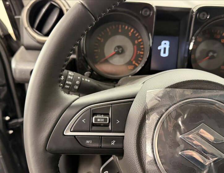 Suzuki Jimny SUV 1,5 l 75 kw