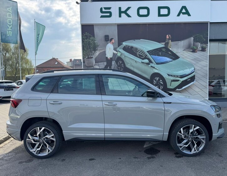 Škoda Karoq SUV / Terénní 1,5 l 110 kw