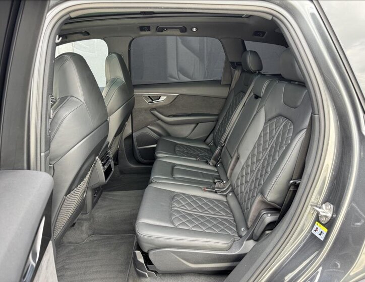 Audi SQ7 Kombi 4,0 l 320 kw