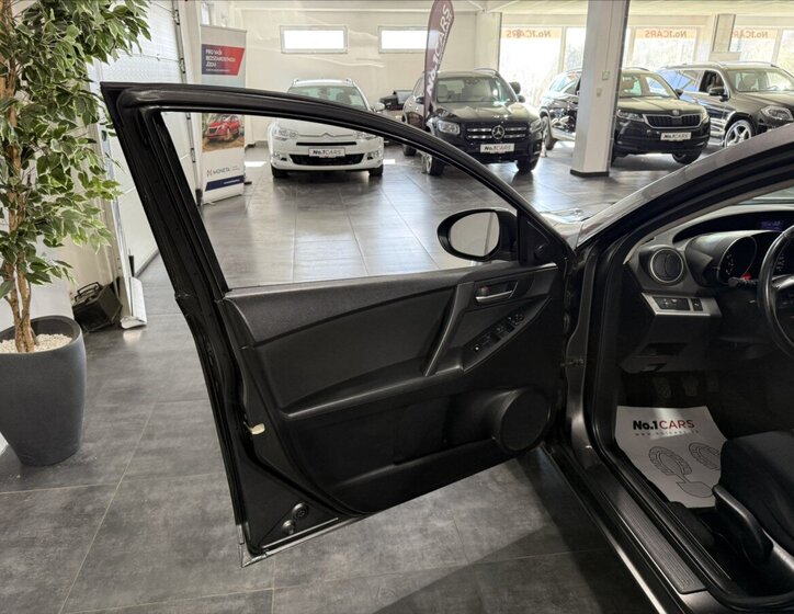 Mazda 3 Hatchback 1,6 l 77 kw