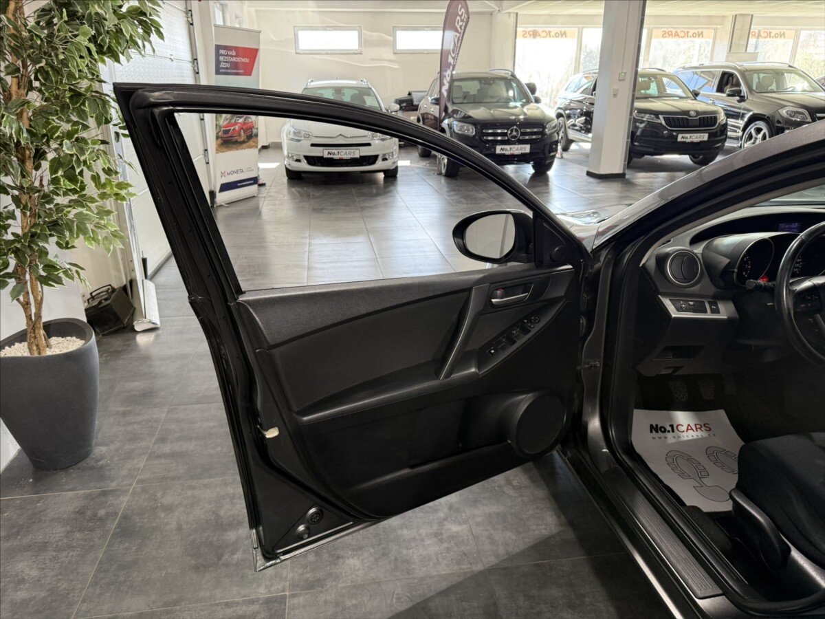 Mazda 3 Hatchback 1,6 l 77 kw