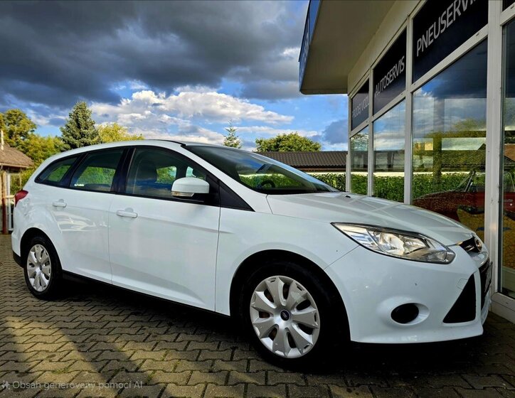 Ford Focus Kombi 998,0 74 kw