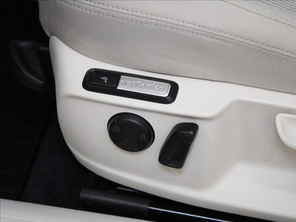 Volkswagen Passat Kombi 2,0 l 110 kw