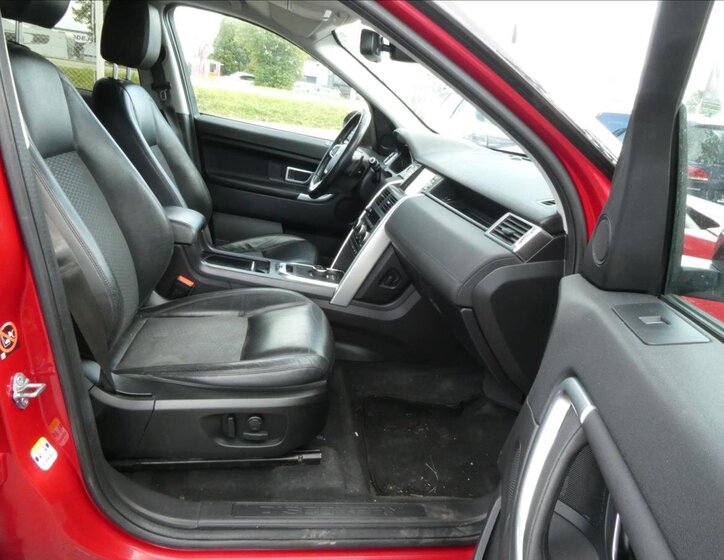 Land Rover Discovery Sport SUV / Terénní 2,0 l 110 kw