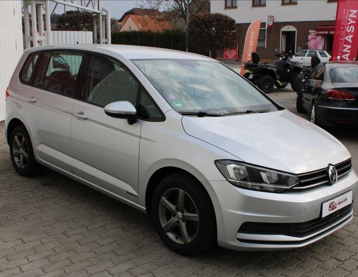Volkswagen Touran Kombi 1,2 l 81 kw