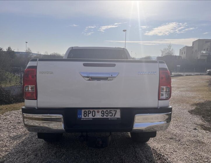 Toyota Hilux Pick-up 2,4 l 110 kw