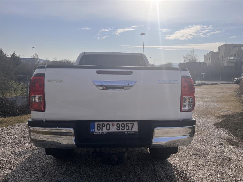 Toyota Hilux Pick-up 2,4 l 110 kw