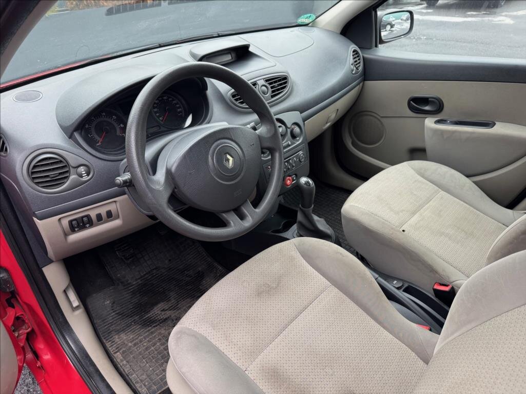 Renault Clio Hatchback 1,6 l 65 kw