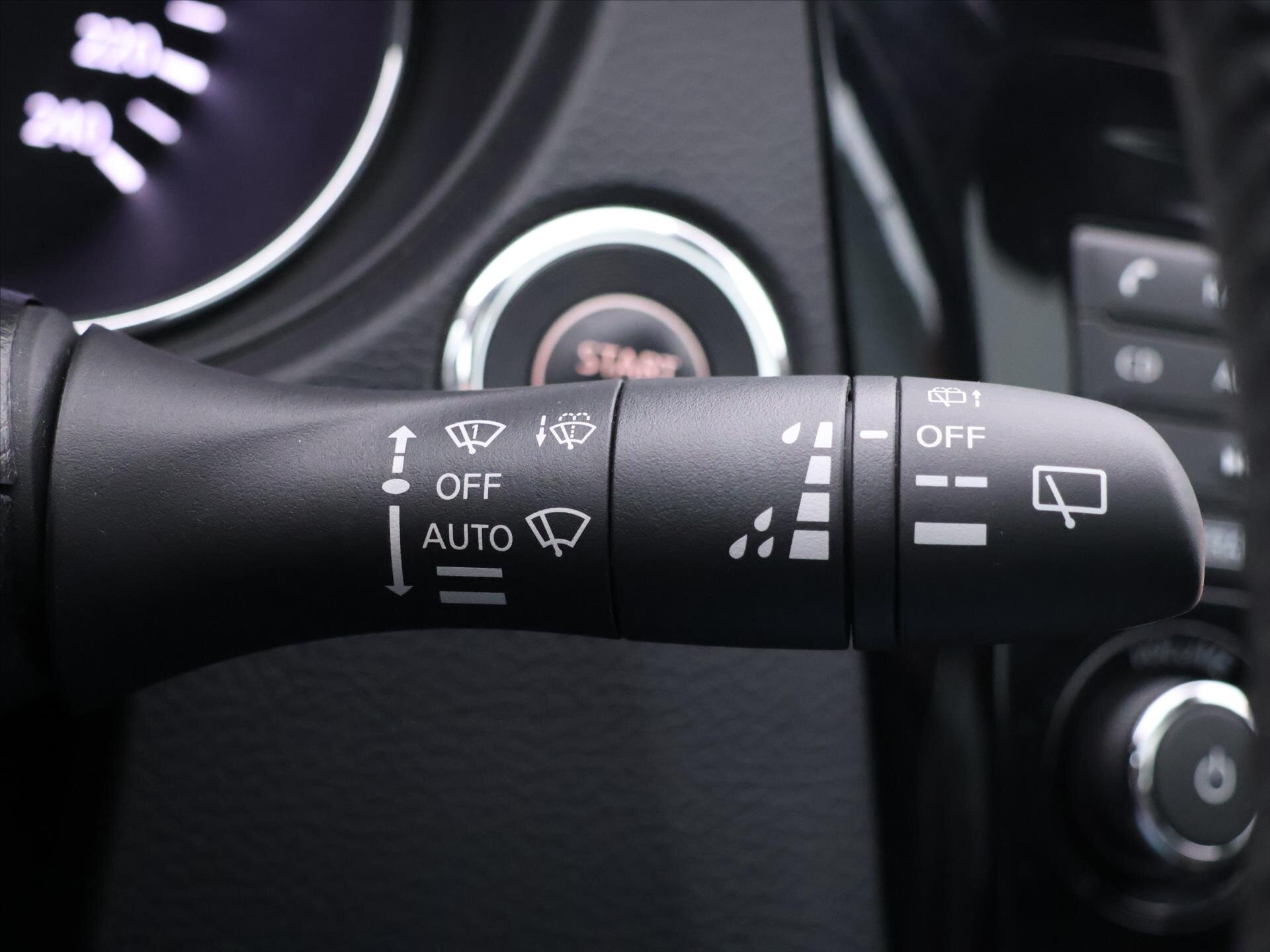 Nissan Qashqai SUV 1,2 l 85 kw