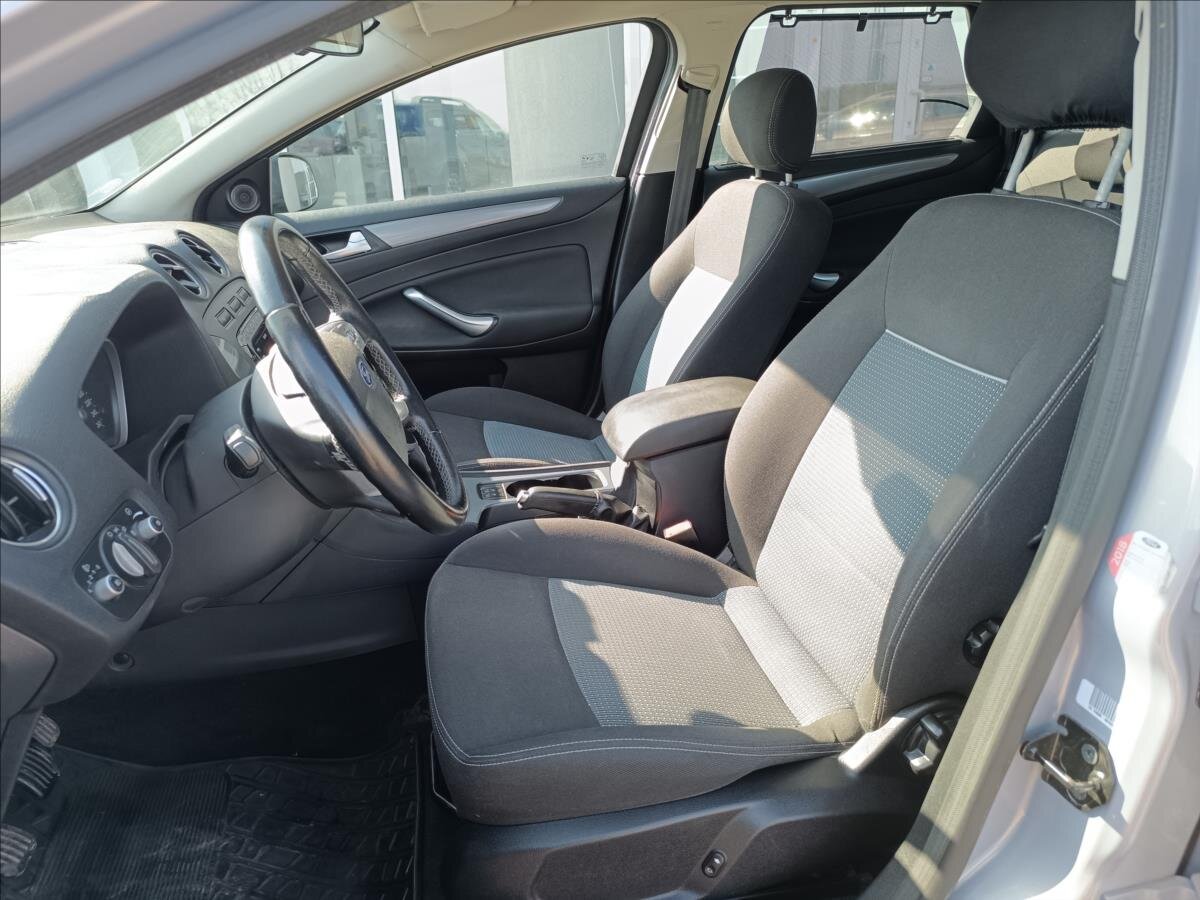 Ford Mondeo Kombi 1,6 l 88 kw