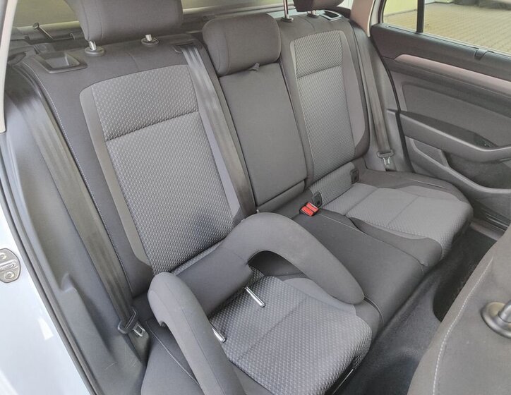 Volkswagen Passat 11