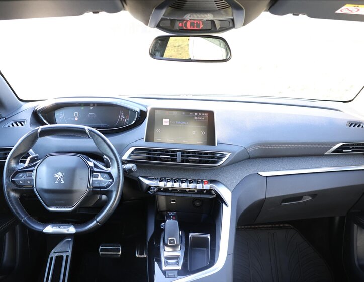 Peugeot 5008 SUV 1,6 l 133 kw