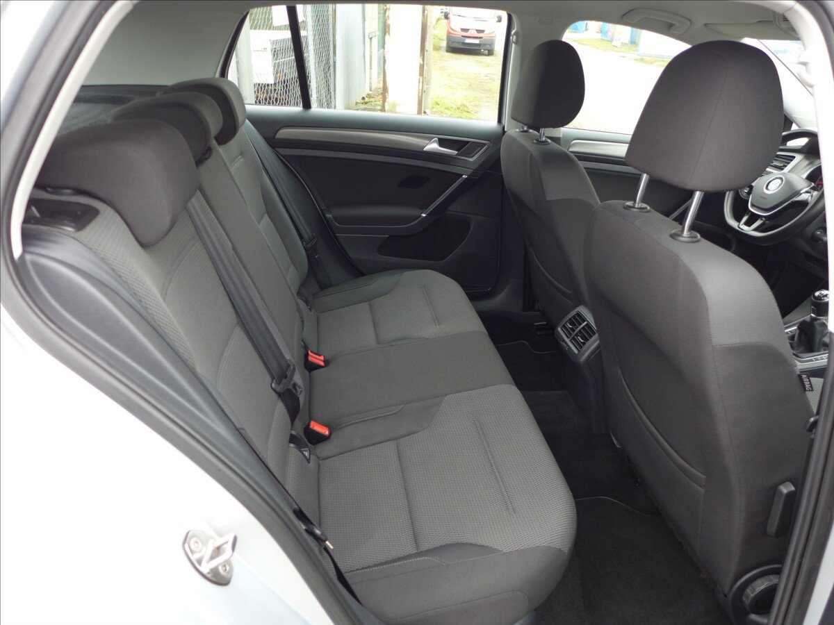 Volkswagen Golf Hatchback 1,2 l 77 kw