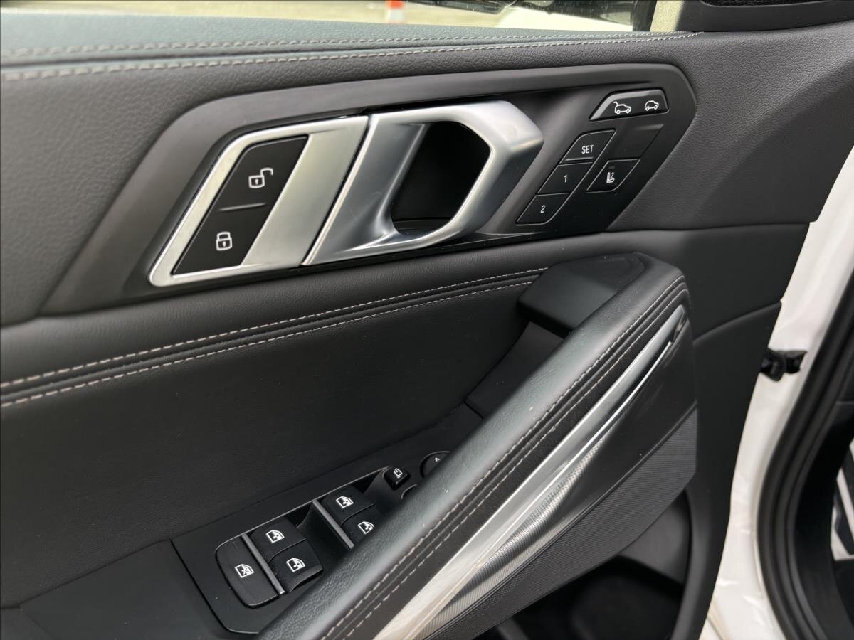 BMW X6 SUV 3,0 l 210 kw