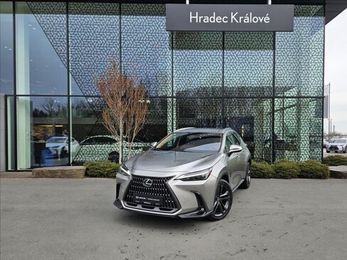 Lexus NX 350h SUV / Terénní 2,5 l 147 kw