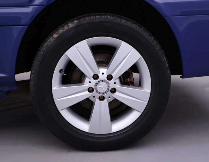 Mercedes-Benz Vito 24