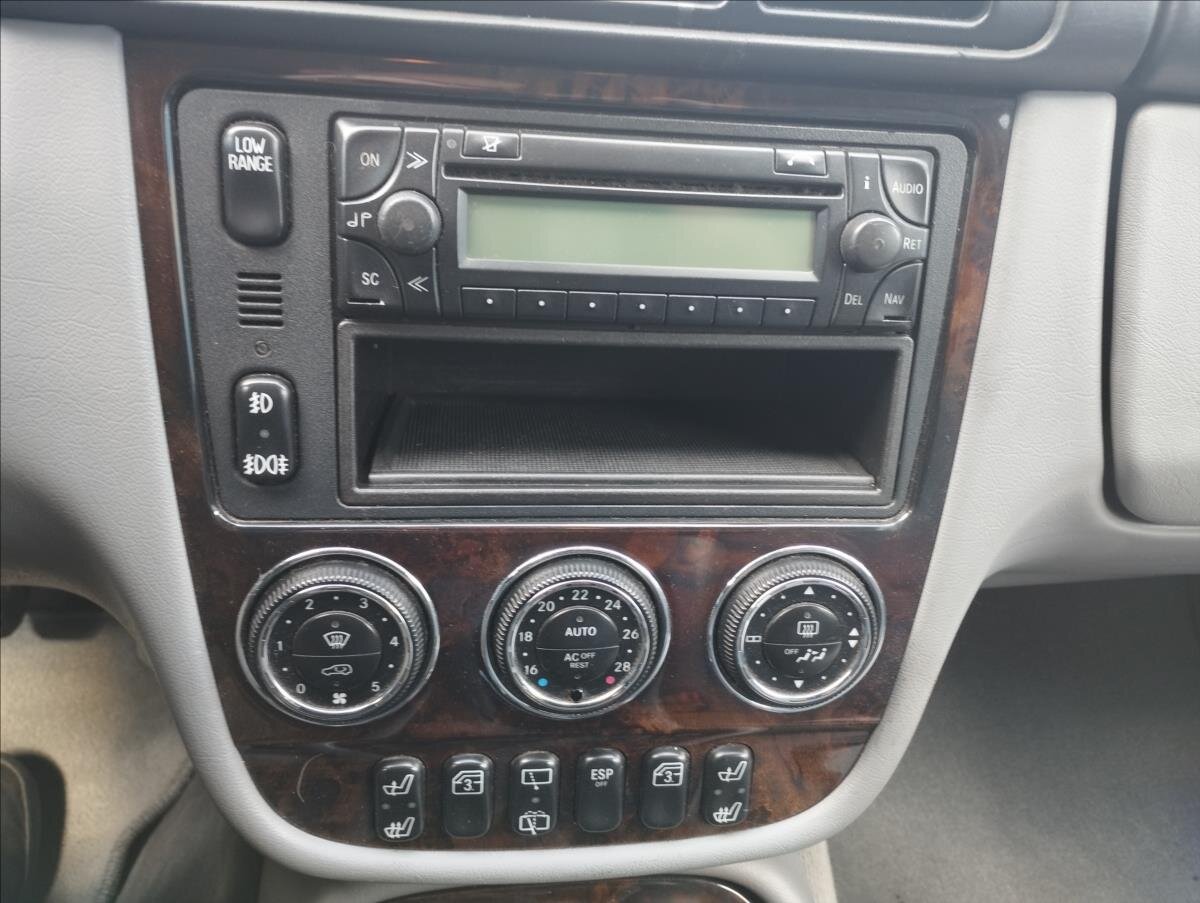 Mercedes-Benz Třídy M SUV / Terénní 2,7 l 120 kw